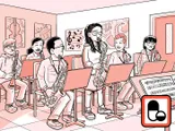 Nia toca el saxofón en una banda de jazz.